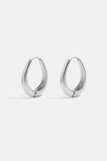Oval-shaped hoop earrings