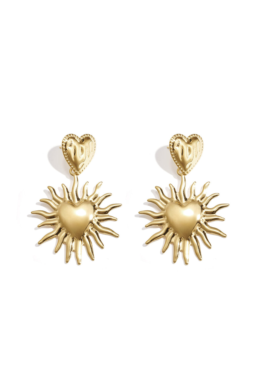 Orecchini a forma di cuore con sole pendente